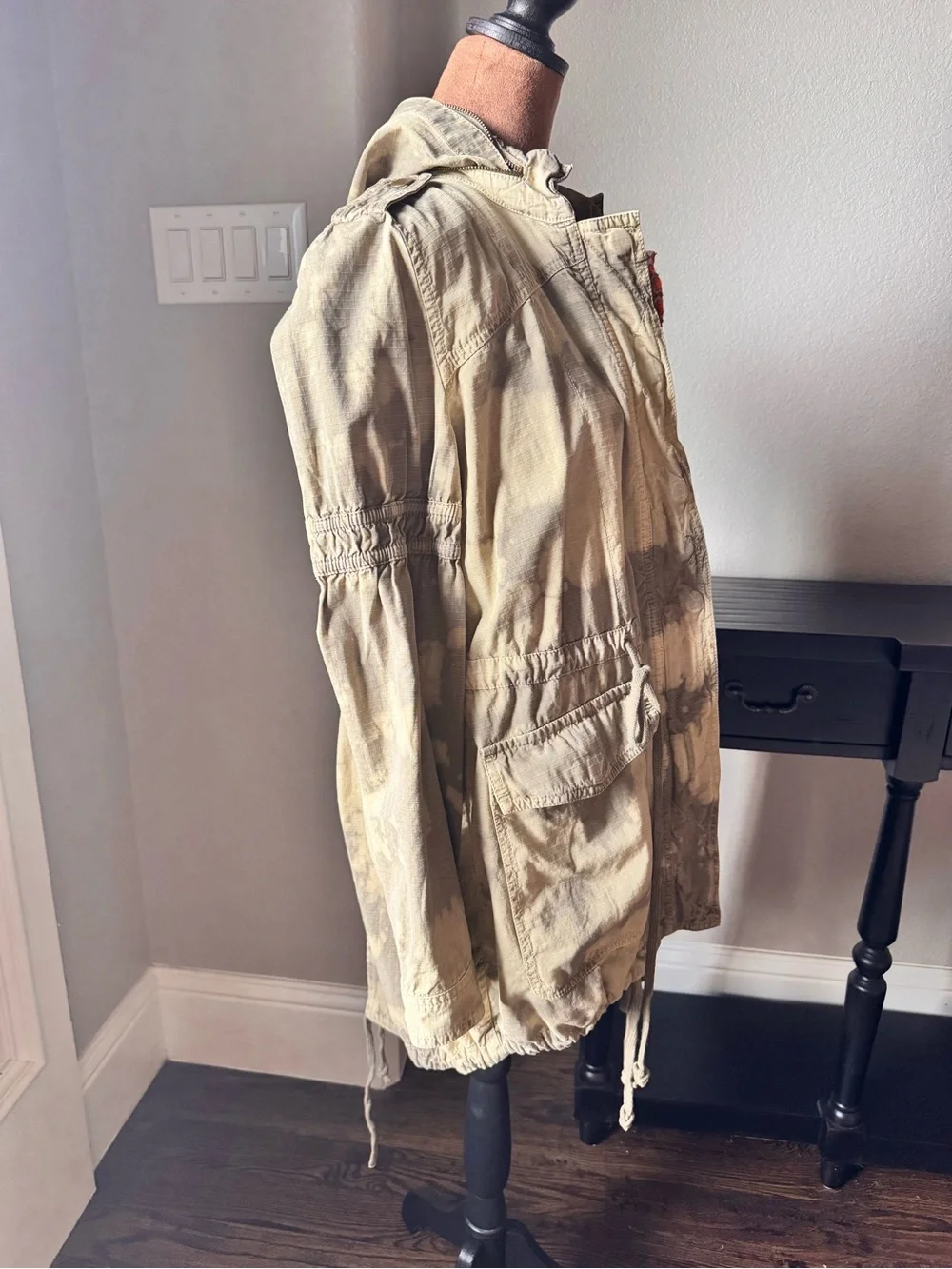 Free People Olive Embroidered Hooded Utility Jacket Festival Boho Size 6 Camo